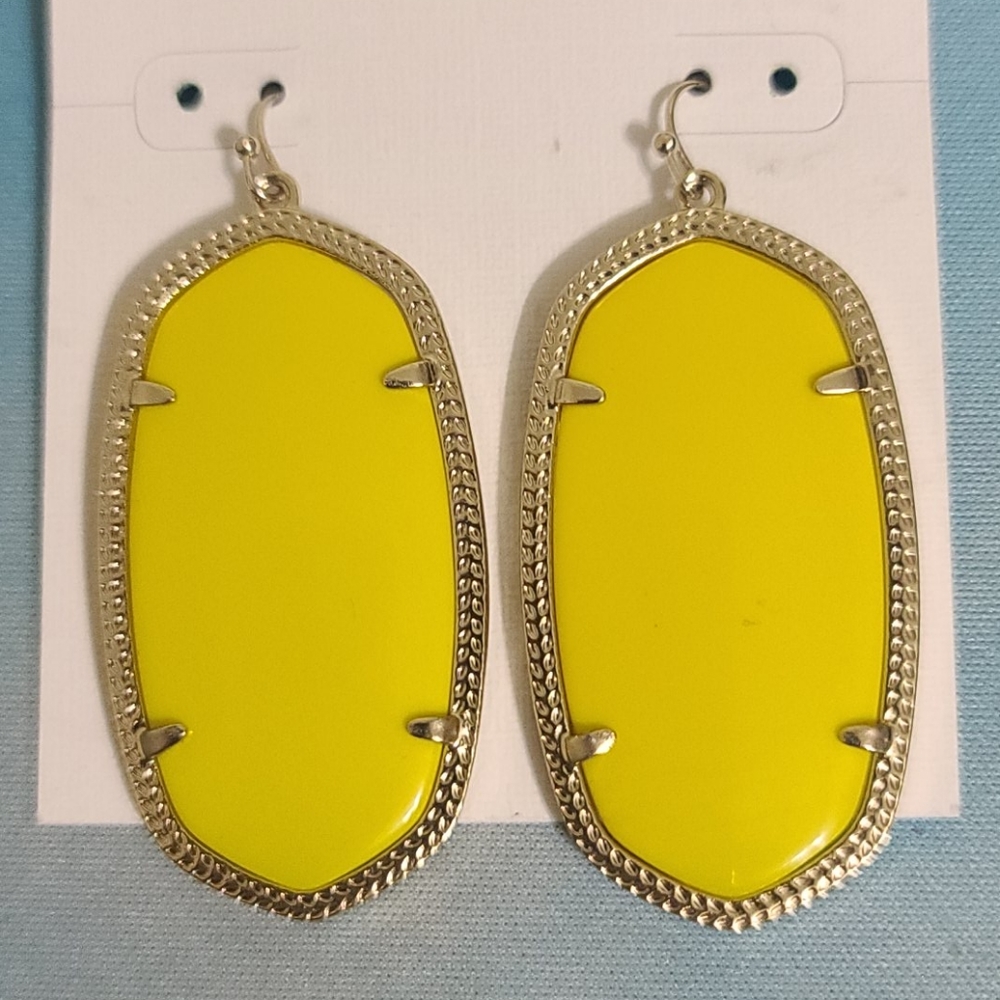 EUC Kendra Scott Yellow Onyx Danielle earrings HTF
